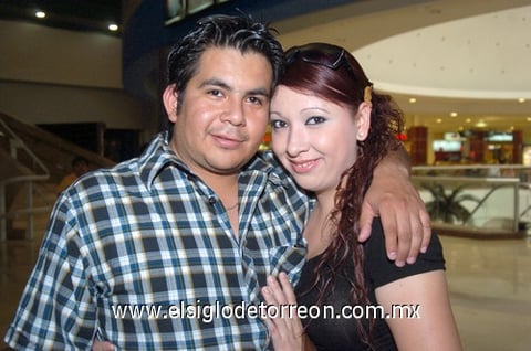 08052009 Fernando Akio Ávila y Yumiko Nakasima.