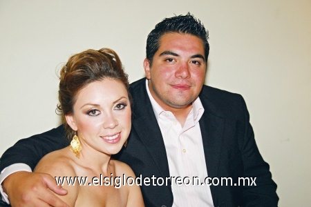 Paola Bañuelos y Rodrigo Gómez.