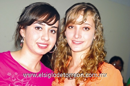 Cecy Herrera y Lorena Herrera.