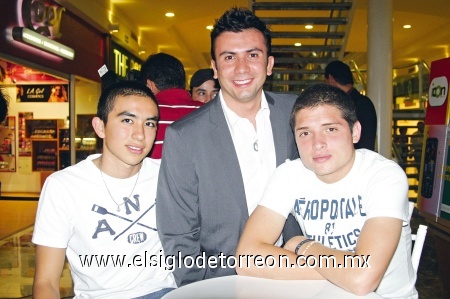 Mario Milán, Juan José Carrillo y Carlo Caldera.