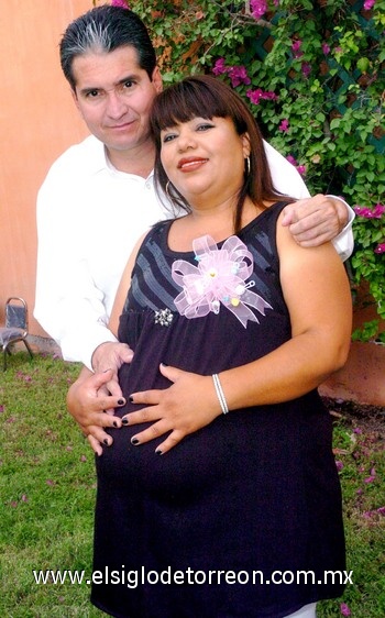 12052009 María Isabel Aguilar de Hernández y su esposo Aquilino Hernández.