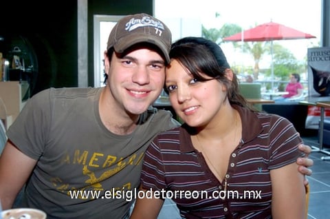 14052009 Jaime Martínez y Cristina Fematt captados recientemente.
