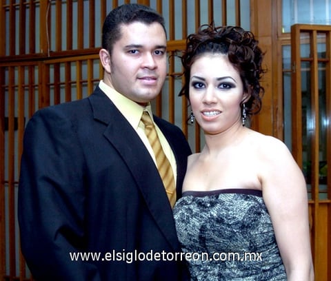 14052009 Saúl Bonilla y Fátima Escobar, invitados a la recepción de boda de Silvia Chávez.