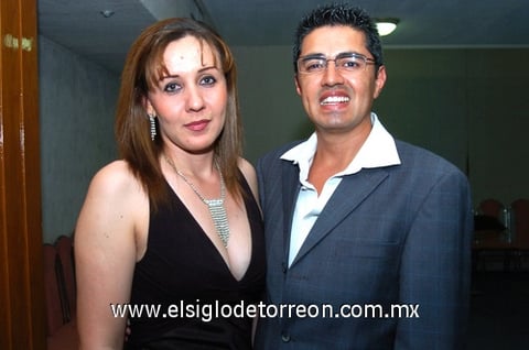 16052009 Kerem Cuesta y Elías Peñaloza asistieron a reciente banquete de bodas.