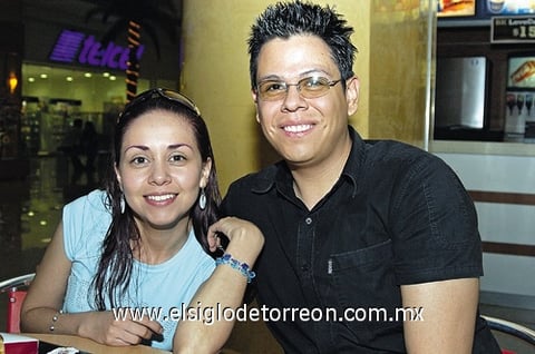 17052009 Alan Gerardo, Juan Gerardo y Blanca Esquivel.