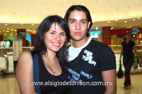 31052009 Stephanie Butzmann y Carlos Muro.