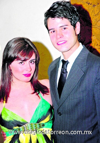 02062009 Sari Gutiérrez e Iván Jalife, captados en la graduación del Tec de Monterrey.