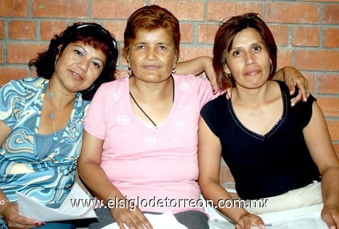02062009 Elena López, Angélica Montenegro, María de los Ángeles Gómez, Lourdes López, Cristina Fierro, Lydia Gutiérrez y Catalina Rodríguez, religiosas del Verbo Encarnado.