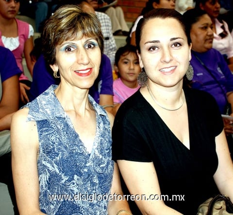 02062009 María José Veheren Rodríguez, Rosa Elena Rodríguez y Fernando Veheren.