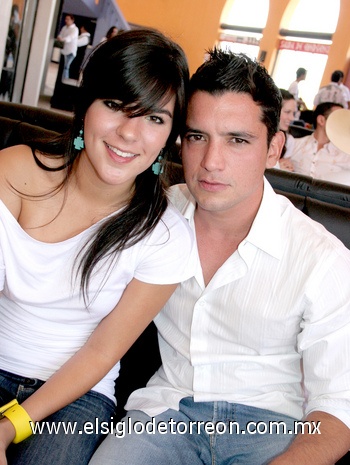 04062009 Ana Araujo y Roberto Barranco.