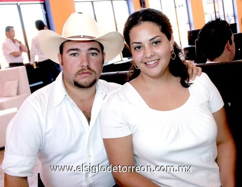 04062009 Alan y Lily.