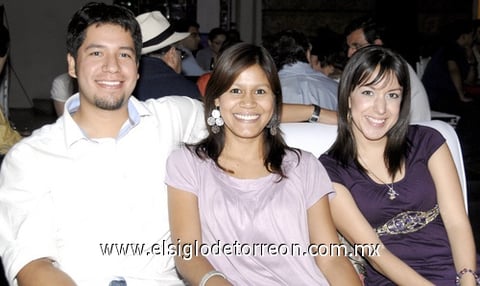 04062009 Jorge Lucio, Fabiola Favila y Rosy Tlapanco.