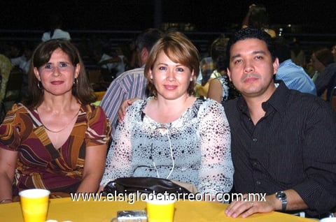 06062009 Beatriz Dávila, Cecilia Sabag y Said Sabag.