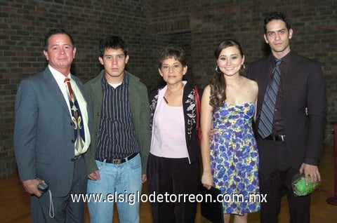 06062009 Leobardo Ávalos, Michel Ávalos, Martha Lilia Esparza, Lilly Ann Ávalos y Raúl Villegas.