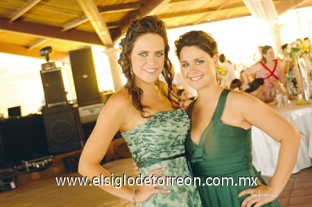Chicas guapas hicieron su aparición.
