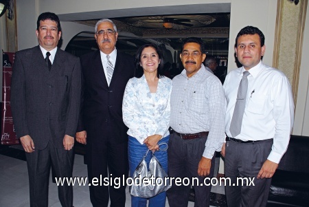 Manuel Morales, Yamil Darwich, Tere Díaz, Antonio Delgadillo y Rolando Sánchez.