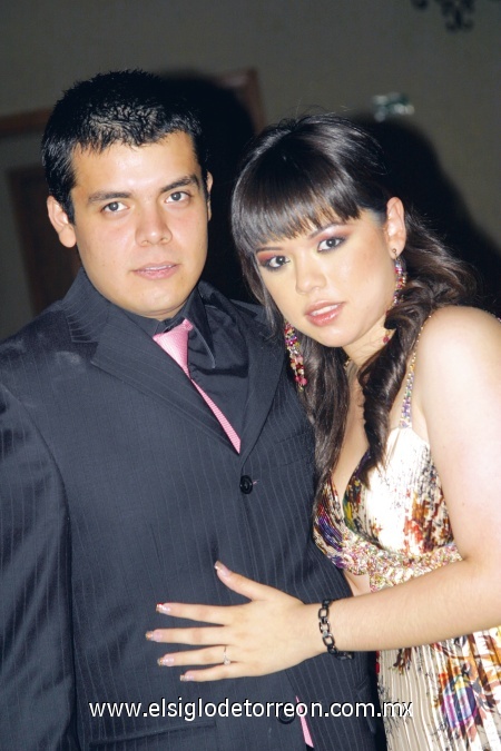 Mario Arratia y Mayra Campos.