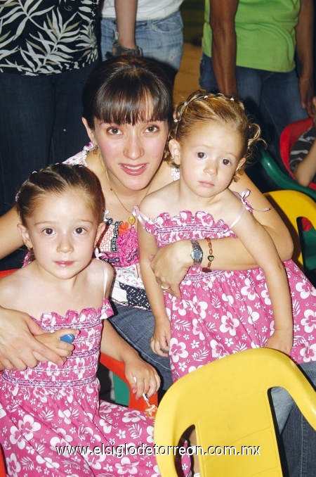 Iasone, Lourdes y Mayalen.