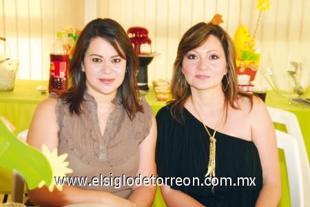 Vero Torres y Brenda Pérez.
