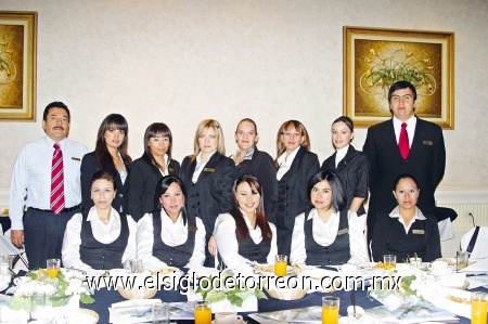Lanzan proyecto vacacional
Equipo de ventas integrado por Rebeca Bekris, Mónica Luna, Marvella Castro, Liliana Gómez, Margarita Barrón, Alejandra Bañuelos, Bety Jaques, Berenice de Zamora, Ervey Duarte, Elías Bitar, Patricia Arévalo y Margarita Rubio.
