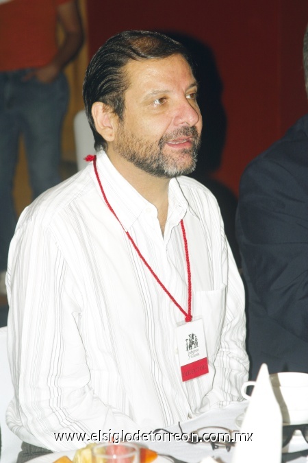 Ángel Aguirre, productor de cine.