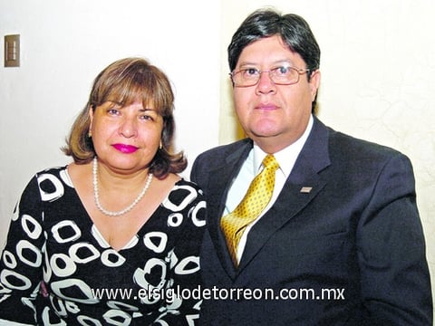 09062009 Estela de Galván y Rubén Galván.