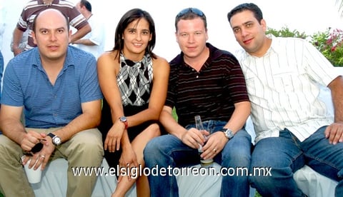 10062009 Jorge Muñoz, Cristina Bañuelos, Gil Oviedo y Raúl Mendoza, presentes en una reunión.