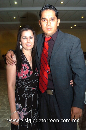 13062009 Esmeralda Sifuentes y José Flores.