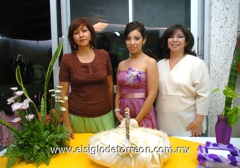 15062009 Olga Bibiana Martínez González en la fiesta prenupcial organizada en su honor por Olga Leticia González y Vivi López.