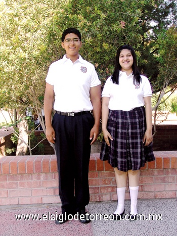 07062009 Víctor Andrés Juárez Rodríguez  y Diana Estefanía Duéñez Solís, representarán a Coahuila en la IX Olimpiada Nacional de Matemáticas para alumnos de secundaria del colegio Cervantes.
