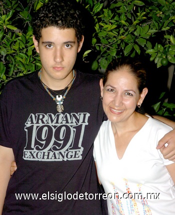 17062009 Sebastián Gómez Palacio y Liliana del Valle en reciente evento.
