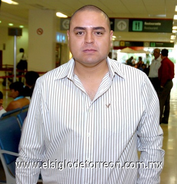 16062009 Abraham Ramos se fue a Villahermosa para realizar algunos negocios.