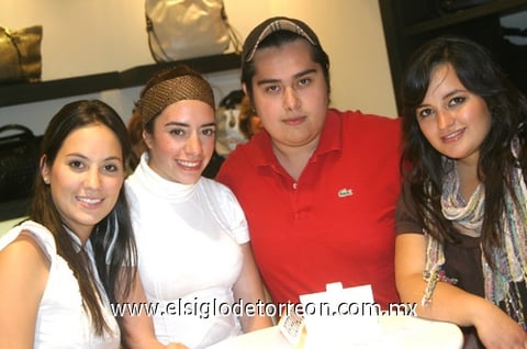 22062009 Ale Torres, Yolid Marcos, Eduardo Ramírez y Marina Garza.