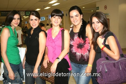 20062009 Karla, Sofía, Paty, Ana Sofía y Ale realizaron un viaje a Nueva York.