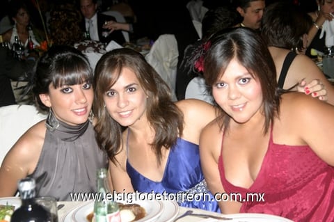 14062009 Cristy Rojas, Gaby Rubio y Stephy Miranda.