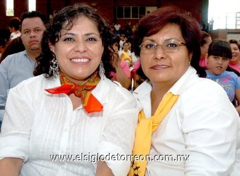 18062009 Claudia Elena Jara y Laura Patricia Favela.