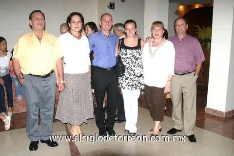 14062009  Jorge y Angélica, Carlos y Bonnie, Bonnie y Jaime.