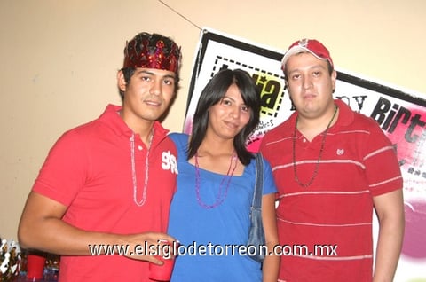 14062009 Jenner Ramírez, Dely Ramírez y Carlos Cháirez.