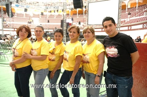 14062009 Staff. Rosario Chávez, Paty Díaz, Keila Cabrales, Lucy de Ceniceros, Silvia de Medina e Israel González.