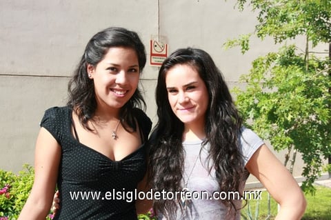 14062009 María Luisa Hernández y Melanie Bueno.