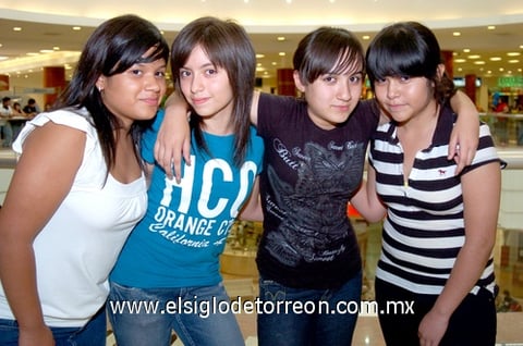21062009 Janet Carlos, Lupita Salazar, Karen Vázquez y Natalia Hernández.