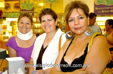 21062009 Ernestina, Eunice y Cristina Rivas.