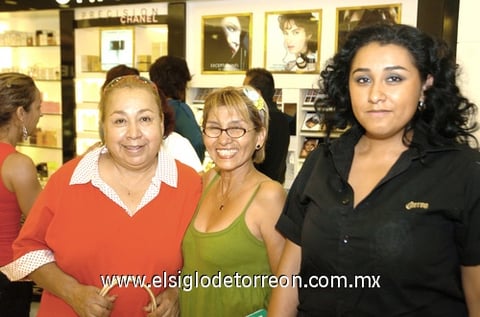 21062009 María Esthela Garza, Vicky Zepeda, Carmelo Pineda y Mónica Ríos.