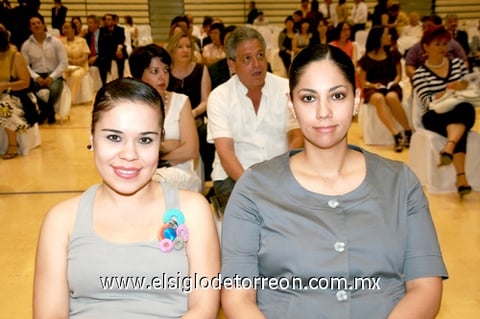 21062009 Martha Gil y Rocío Torres.