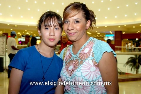 21062009 Lauren Ramírez y Lucy Méndez.