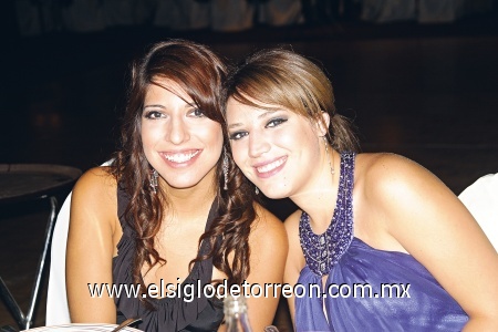 Ale Hoyos y Adriana Osorno.