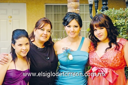 Bárbara, María del Rosario Soto de Sanz, Marcela y Valeria.
