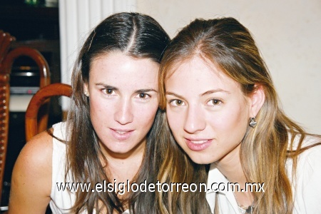 Mary Gaby Gutiérrez y Mariana Diez.