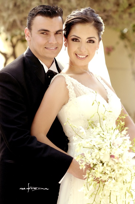 Sr. Guillermo Díaz Couder Román y Srita. Claudia Patricia Rodríguez Martínez contrajeron matrimonio en la iglesia de La Sagrada Familia el pasado 18 de abril de 2009 en punto de las 20:30 horas.


Maqueda fotografía