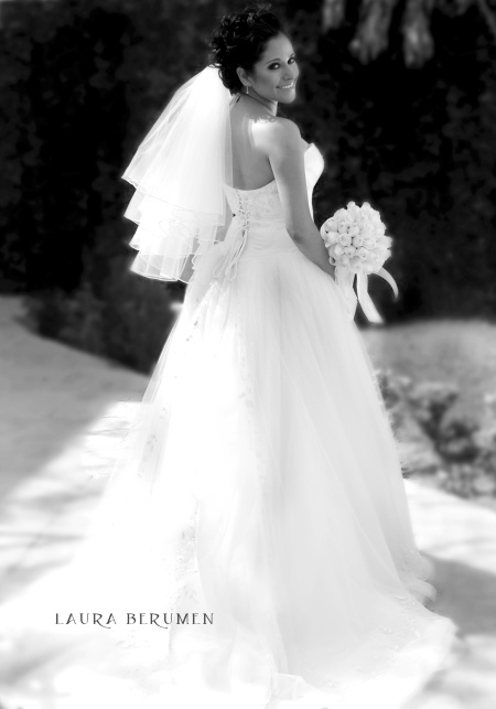 Srita. Cecilia Adriana Limones Gámez contrajo nupcias con el Sr. Carlos Juan Arredondo Vallejo el pasado 18 de abril de 2009.


Fotografía Laura Berumen
